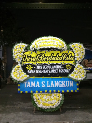 Papan Bunga Duka di Bunut Hilir